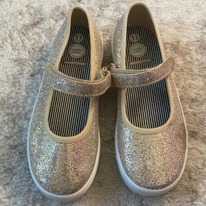 Wonder Nation girls Gold Mary Janes